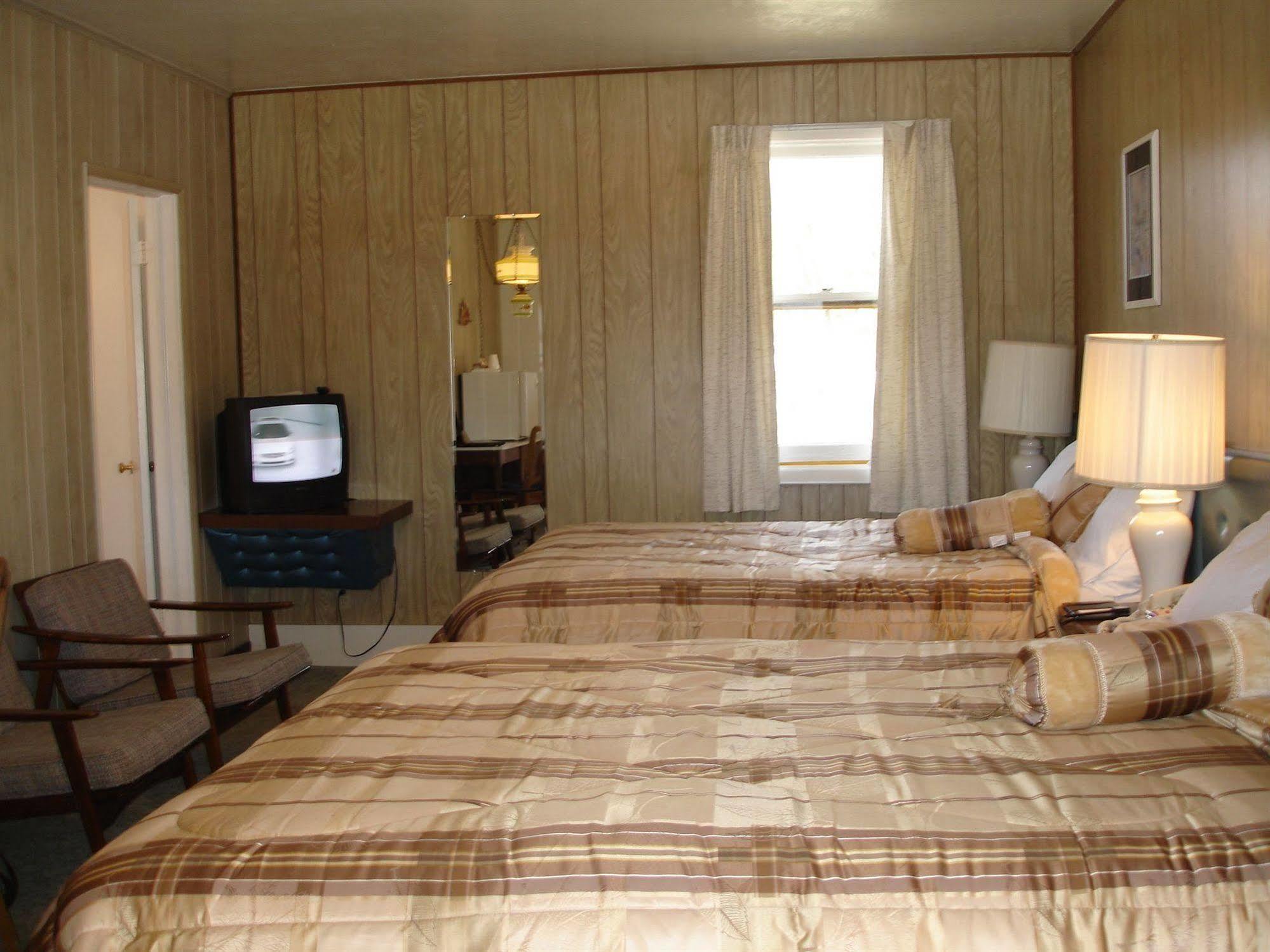 Modoc Inn Alturas Exteriör bild